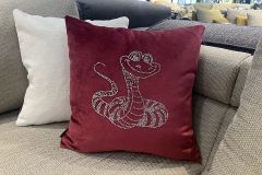  Подушка Веселая змейка 8 марта