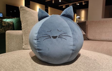 Подушка Котик, № заказа 670870 8 марта