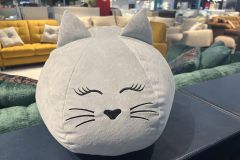  Подушка Котик 8 марта