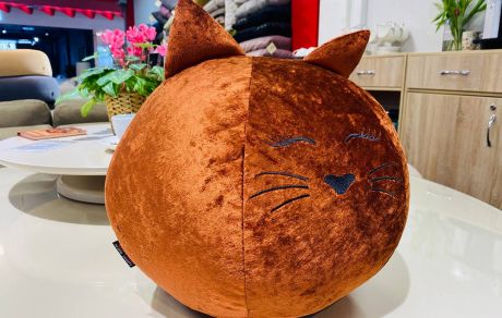 Подушка Котик, № заказа 670775 8 марта